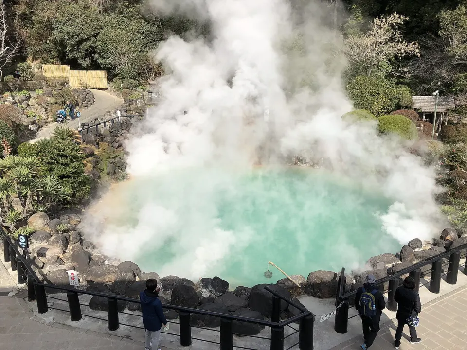 Blue water at Umi Jigoku