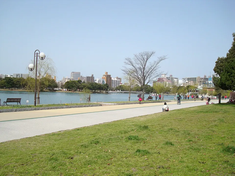 Lake and pavilion in Ohori Park
