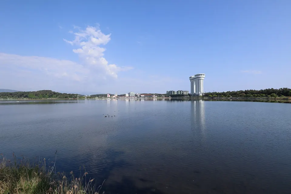 Gyeongpo Lake