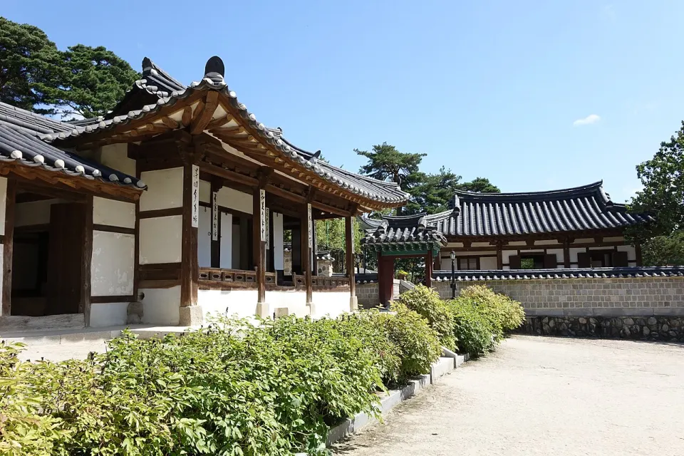 Ojukheon historic house