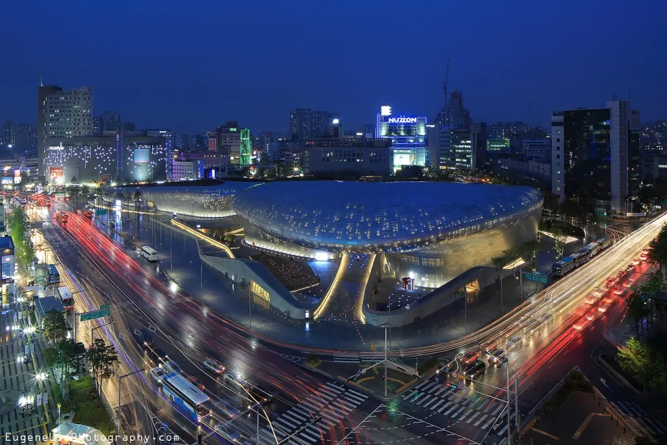 Dongdaemun Design Plaza lit up at night