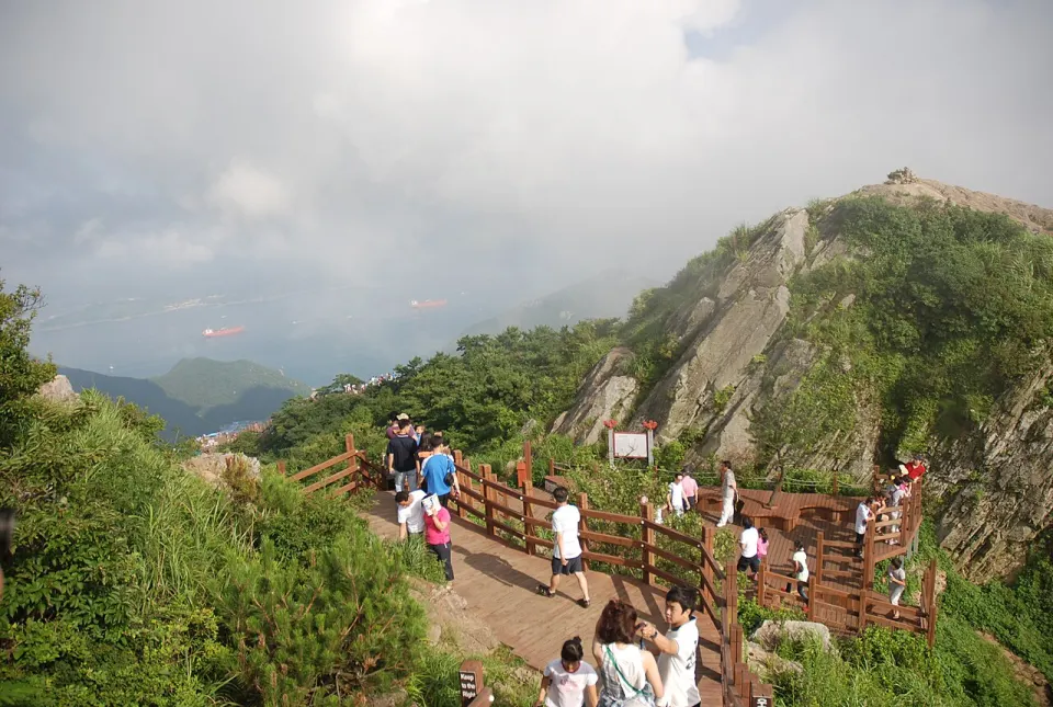 Trail on Mireuksan